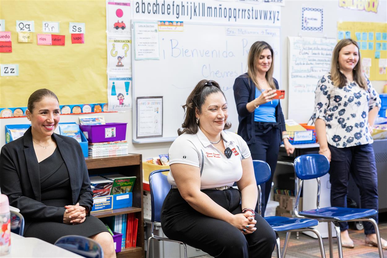 President Iliana Chevres Visits School 14 Annex