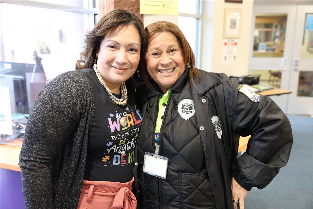 Board President Iliana Chevres Visits Schools No. 51